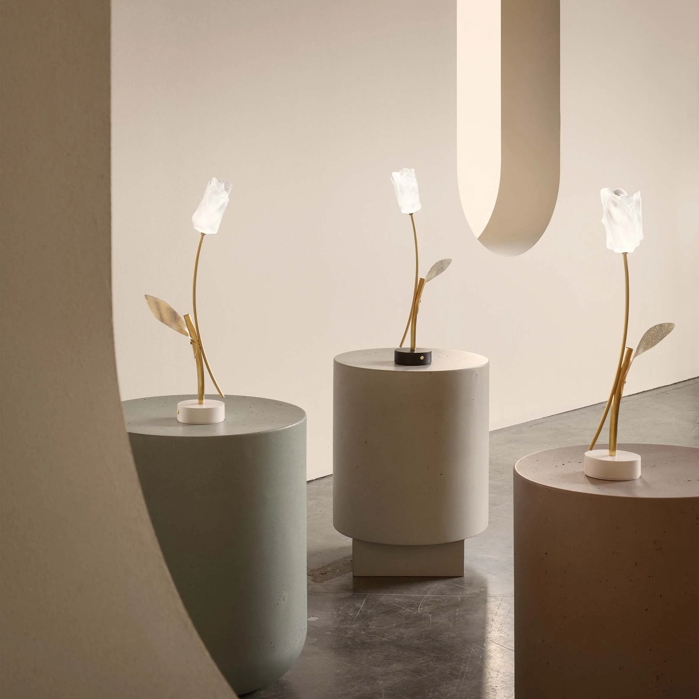Tulip Portable LED Table Lamp